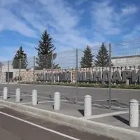 Высокий Болард для Безопасности и Красоты: Познакомьтесь с "Барселоной".