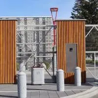 Высокий Болард для Безопасности и Красоты: Познакомьтесь с "Барселоной".